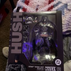 Mafex Batman Hush: Black And Grey Version