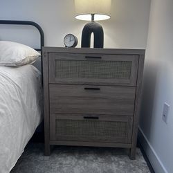 Nightstand/Dresser 