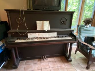 Goertz and Company Piano