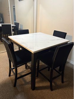 Dining table set