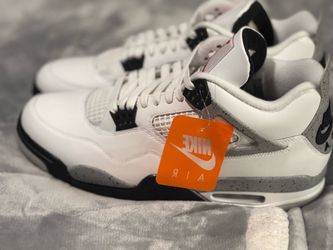 Air Jordan retro 4s