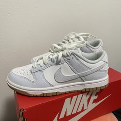 Nike Dunk Low Size 6 Woman 