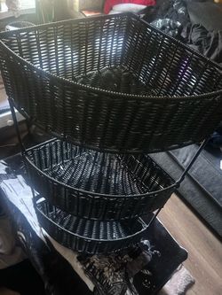 3 row Blk wicker corner shelf