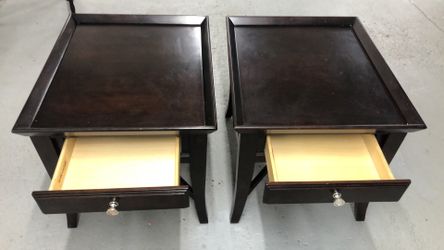 Solid wood very good condition 27×23×23 size