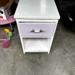 Free Kids Night Stand