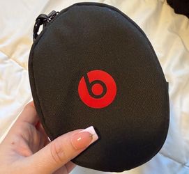 Beats Solo3 Wireless Headphones – Black