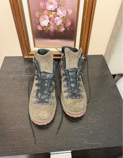 Danner Men’s Vertigo suede hiking boots size US 8