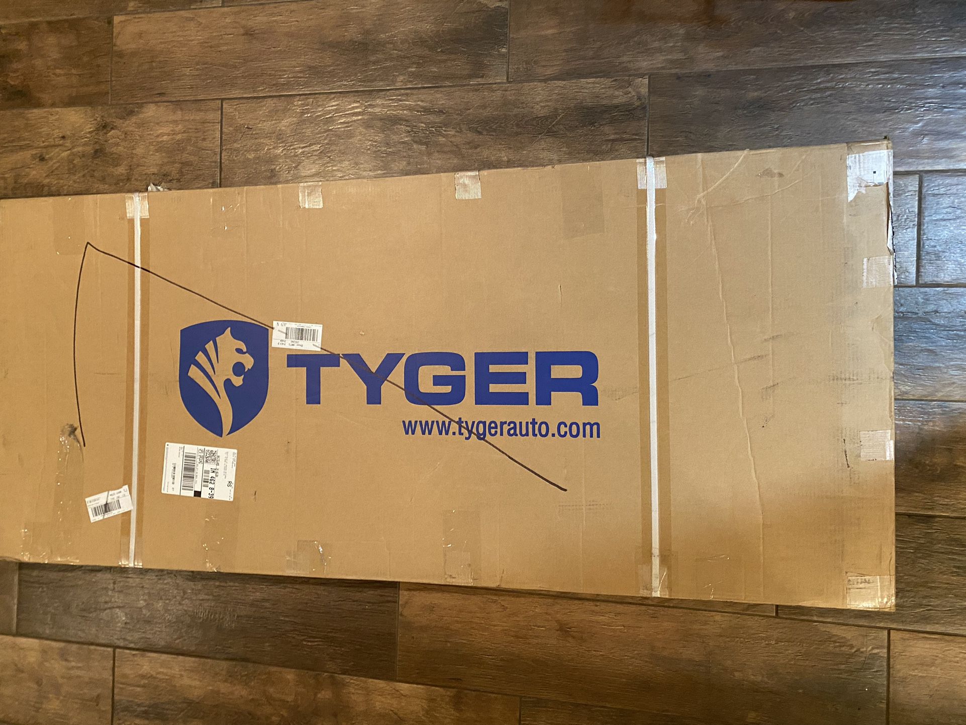 Tyger Auto T3 Soft Tri-fold Truck Bed Tonneau Cover Compatible 2019-24 Silverado GMC Sierra 1500