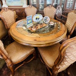 AICO By Michael Amini TUSCANO Round Table 4 Chairs - AZ