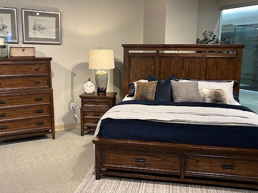 FrazierBrown Cherry Storage Platform Bedroom Set
Homelegance$10 Down Payment And Financing Available