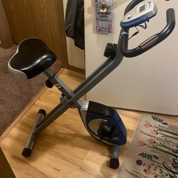 XTERRA Fitness Folding Exercise Bike, 225 LB Weight Capacity