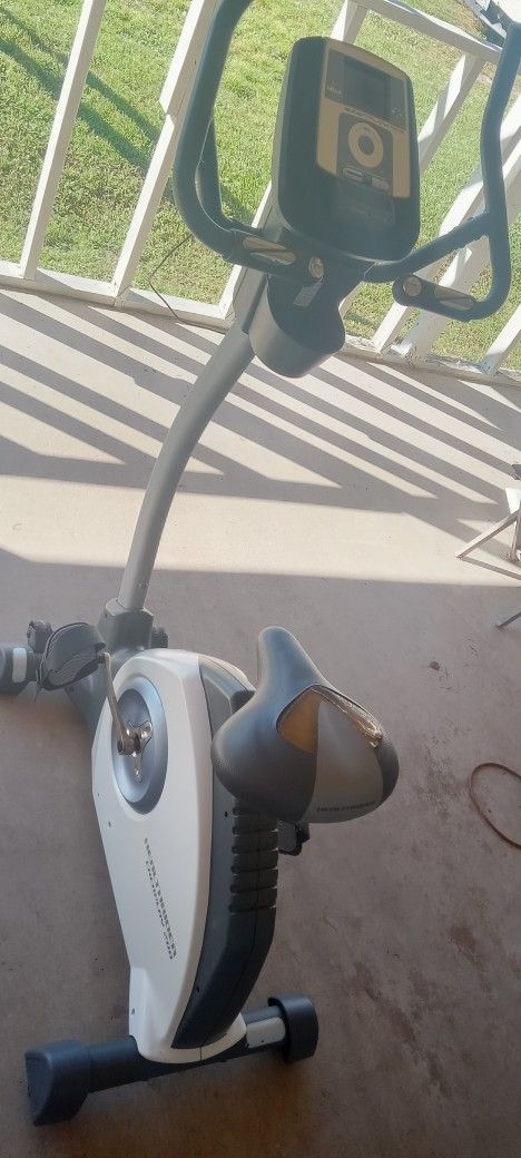 Healthrider Exerplay 200 Exercise Bike , Everything Works 