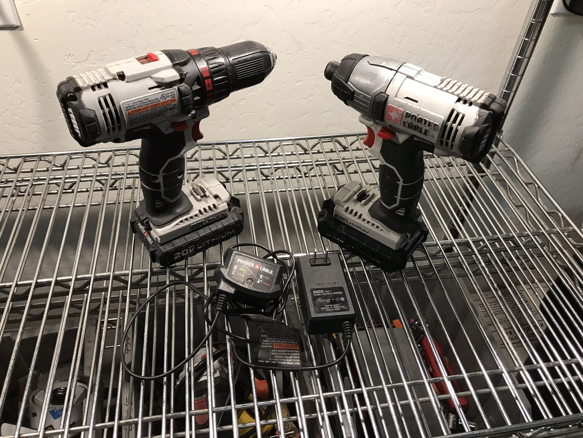PORTER-CABLE 20V MAX* Cordless Drill Combo Kit and Impact Driver Two Batteries