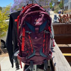 Woman’s Deuter 23 Litter Backpack 