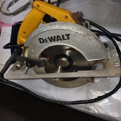DeWalt Skill Saw 