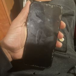 iPhone 15 Pro Max Locked 200$