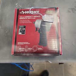 Husky 1/2" Compact Impact Wrench. Model #: 1001 659 931