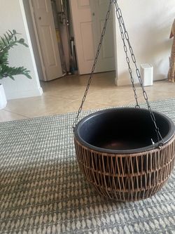 Rattan Hanging Planter with Metal Chain