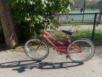Schwinn cruiser woman’s bike