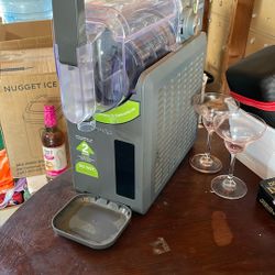 Inoviva Slushee Maker