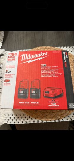 Milwaukee M12 REDLITHIUM CP2.0 Starter Kit