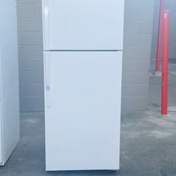 Refrigerator works perfectly! 28 inches wide top freezer! Ready for delivery or pick up! Free warranty!