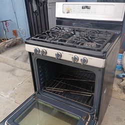 Frigidaire Stove