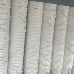 Cubetas De 5 Galones Todas Blancas Conpletamente Limpias $2 Cada Cubeta 