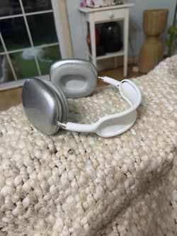 Apple AirPods
