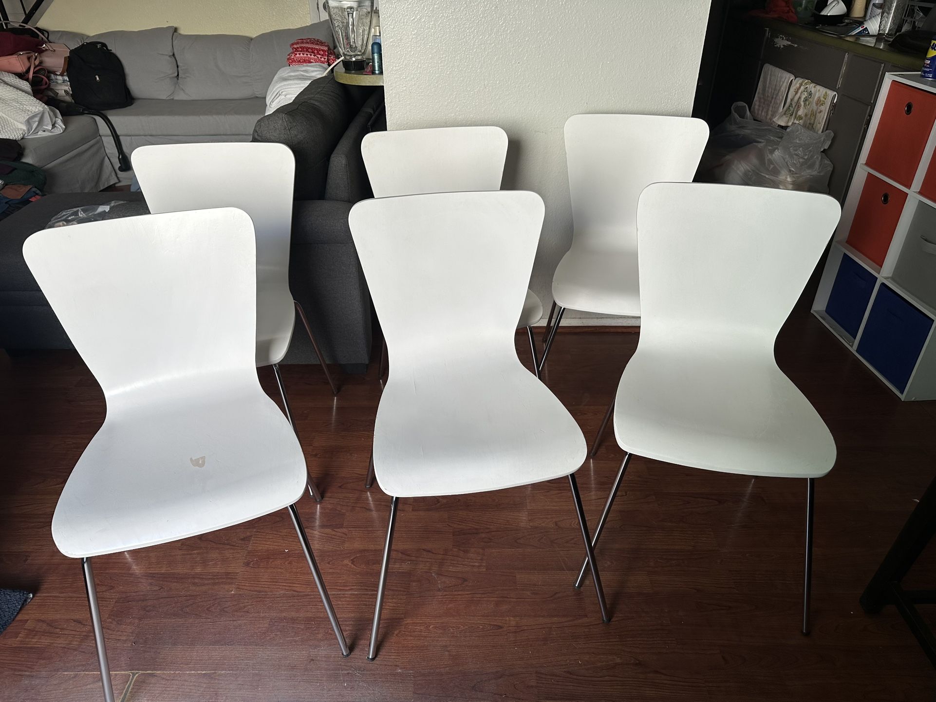 6 Chairs