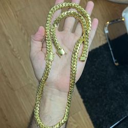 Chain and bracelet set