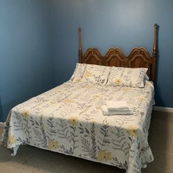Beautiful Antique Queen Size Bed Set