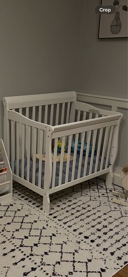 Baby crib
