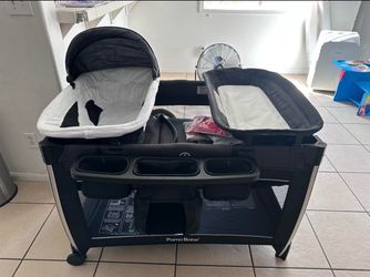 Pamo Babe 4-in-1 Baby Playard with Bassinet & Changing Table for Newborn
