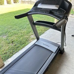 Nordictrack Elite 900 Treadmill 