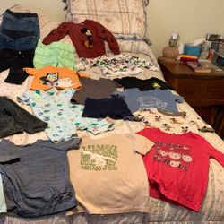 Toddler Boy: Size 2   18 Pieces.    Chino, Ca