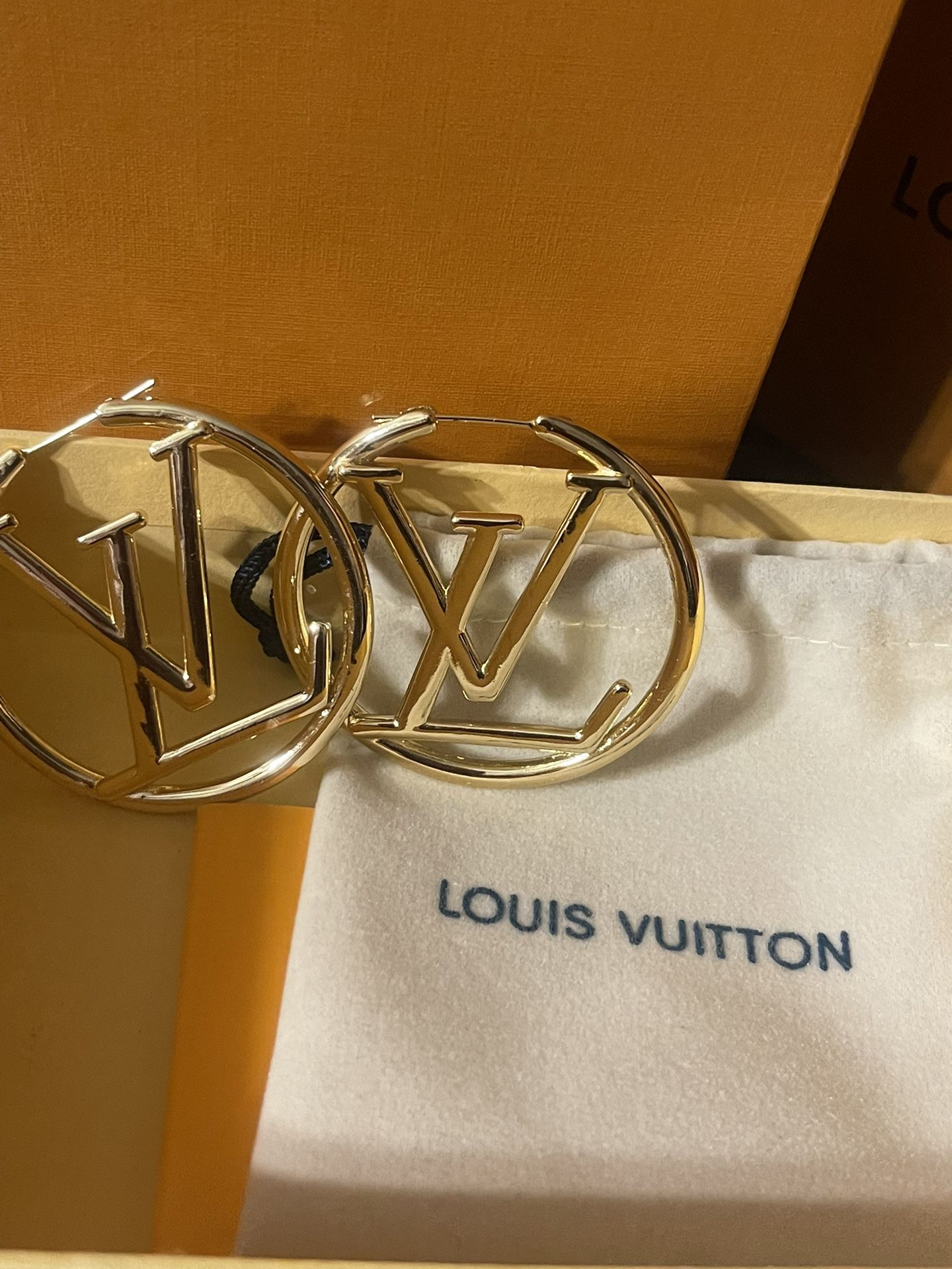 LV Large Gold Tone Earrings for Sale in Sauk Village, IL - OfferUp