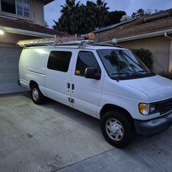 2001 Ford E-350
