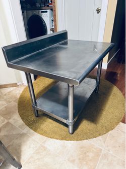 Restaurant counter