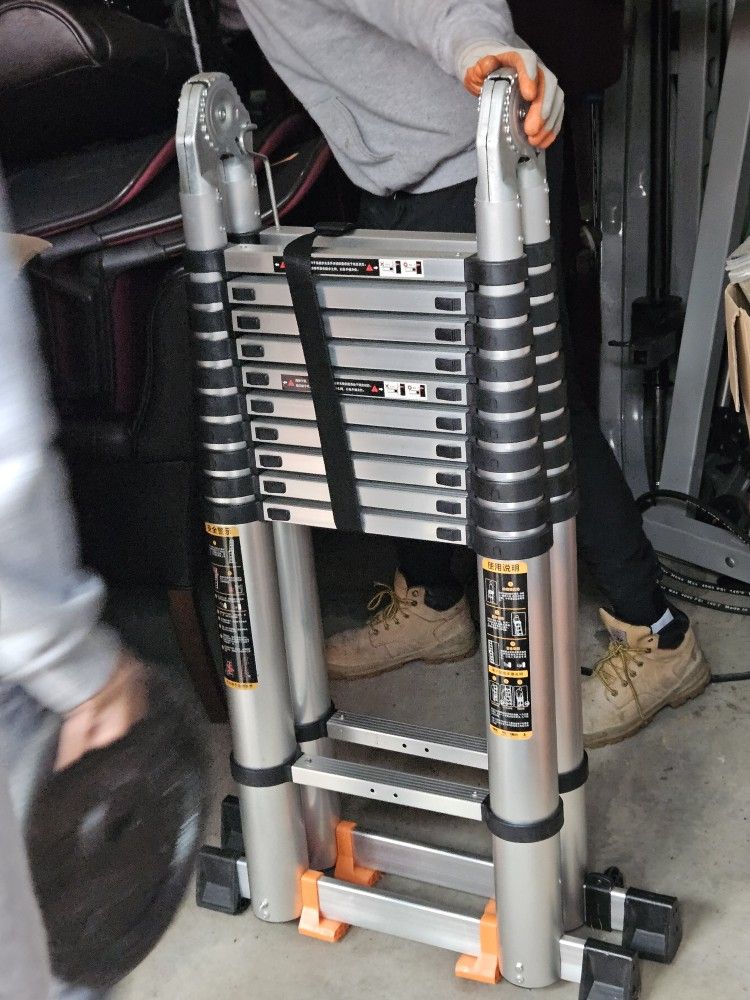 30 Foot Extendable Ladder