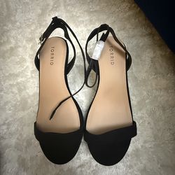 Torrid black heels size 10.5