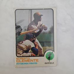 Vintage Roberto Clemente Baseball Card