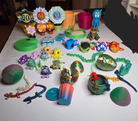 125 pc - Huge Lot of 3D Printed Articulated Toys and Figurines