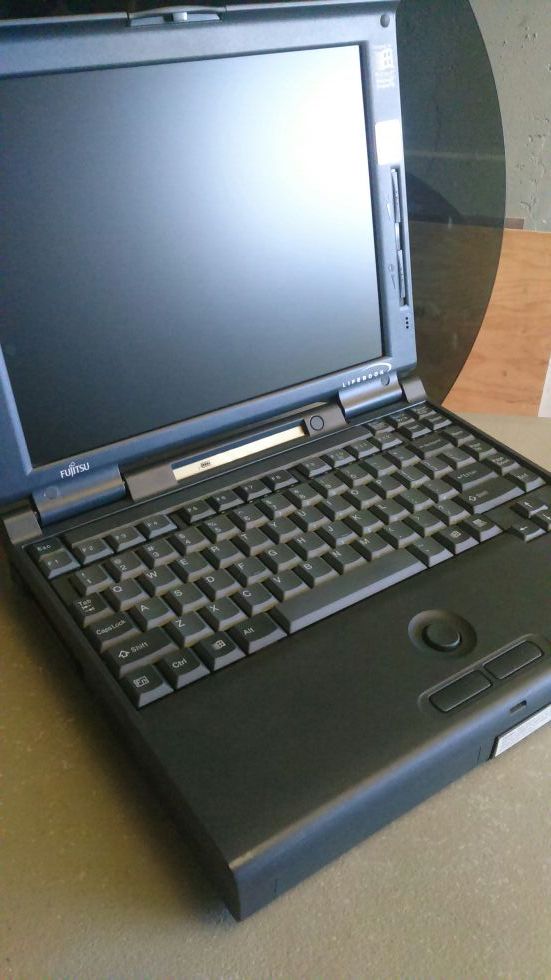Vintage Fujitsu Lifebook 735Dx laptop