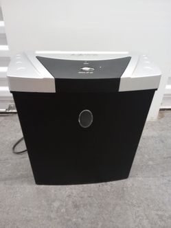 Paper Shredder 6 Pages Credit Cards Novitech