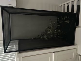 Chameleon / Reptile Enclosure