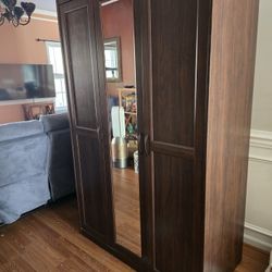 Armoir With Mirror 3 Doors