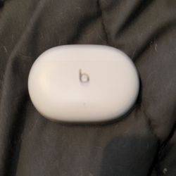 Beats studio buds  NEGOTIABLE 