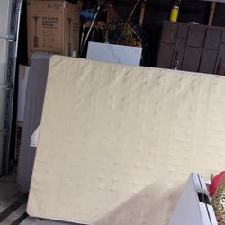 Free Full-Size Or Queen Boxspring