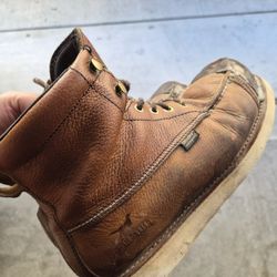 Red Wing Irish Setter